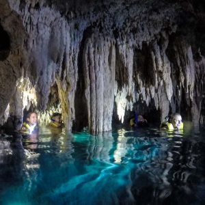 SNORKEL EN EL RÍO SUBTERRÁNEO MÁS GRANDE DEL MUNDO